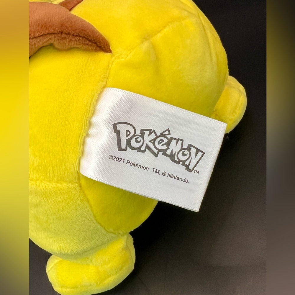 Pokémon- Pikachu, Red/white star hat, 8 inch plush - Picture 3 of 6